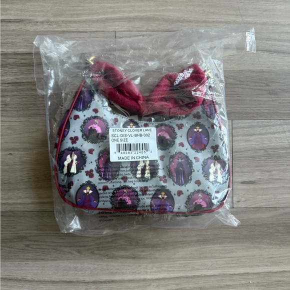 Bow Handle Crossbody Villains Disney Bag - Picture 3 of 4